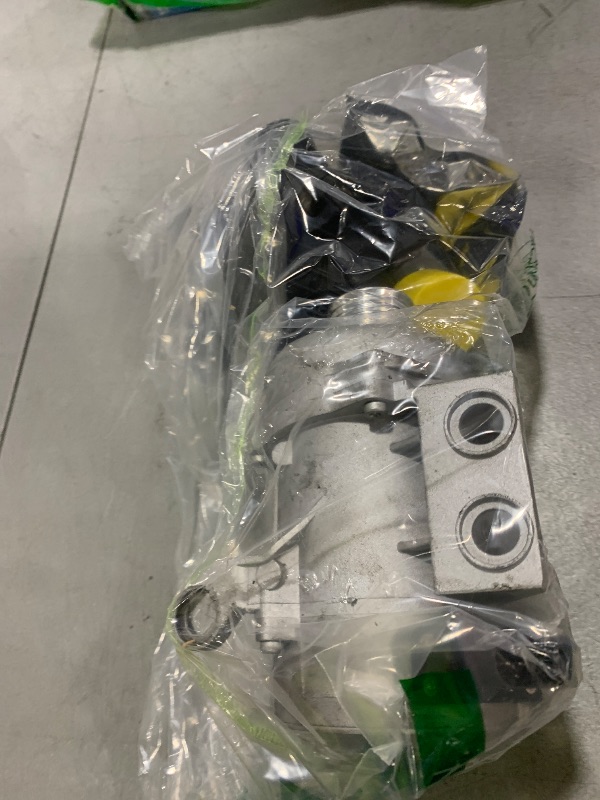 Photo 1 of GZGN 11517521584 Electric Engine Water Pump W/Thermostat Compatible with BMW X3 Z4 X5 128i 323i 325i 328i 328i xDrive 328xi 330i 330xi 528i 528i xDrive 528xi 530i OE# 11517546994, 11517586924, 599-960