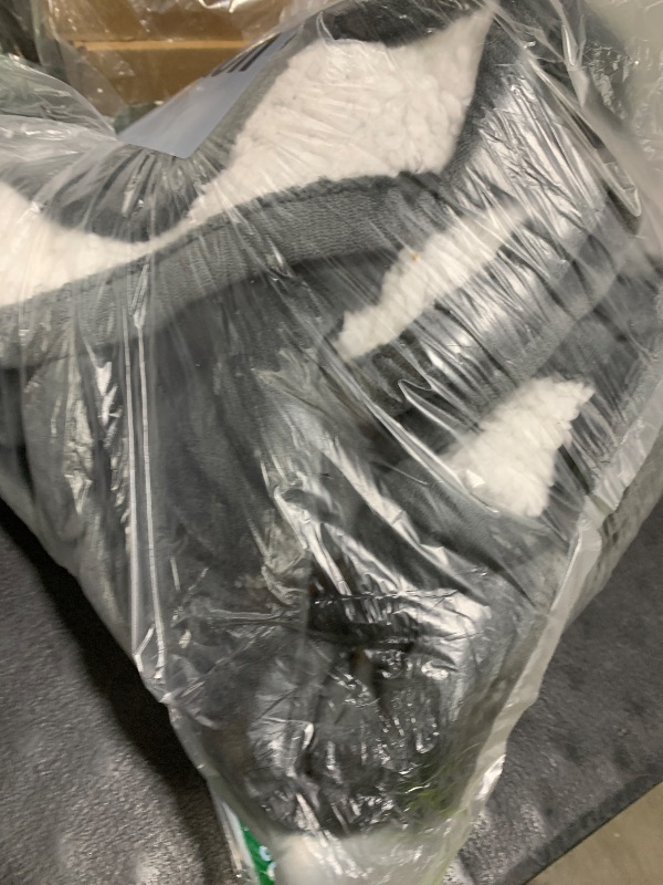 Photo 1 of  Heated Blanket Electric Throw - 50"x60" Heating Blanket Throw 1/2/4/6/8 Hours Auto-Off 10 Heat Level Over-Heat Protection Flannel Sherpa ETL Certification