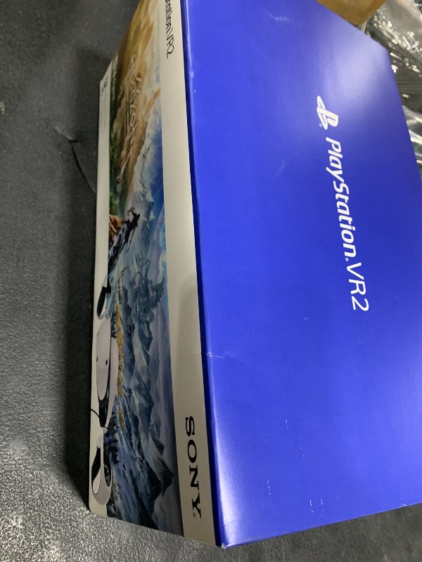 Photo 1 of PlayStation VR2 Horizon Call of The Mountain™ Bundle (PSVR2)