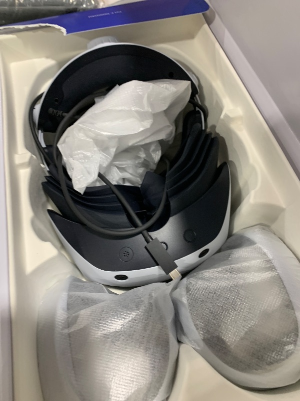Photo 1 of PlayStation VR2 (PSVR2)