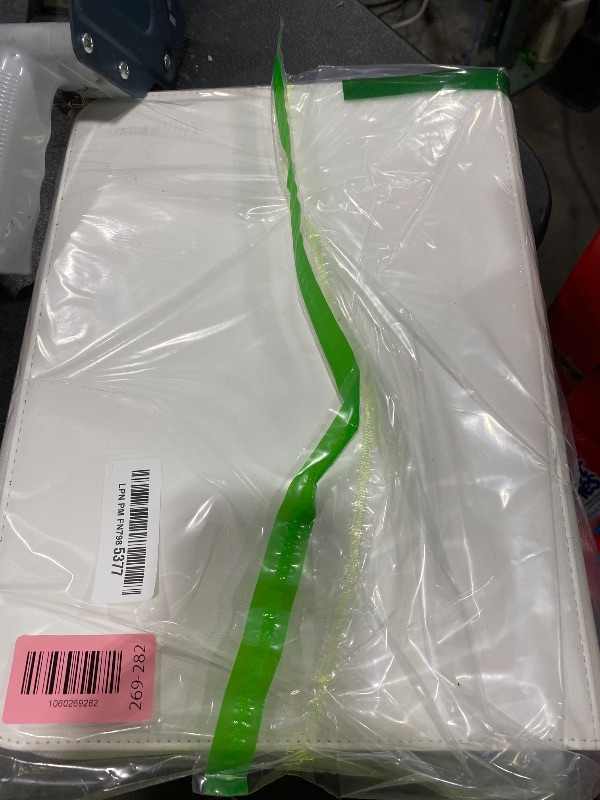 Photo 1 of Ultra Pro ULP16176 Pro Zippered Vivid Binder White - 9 per Pocket