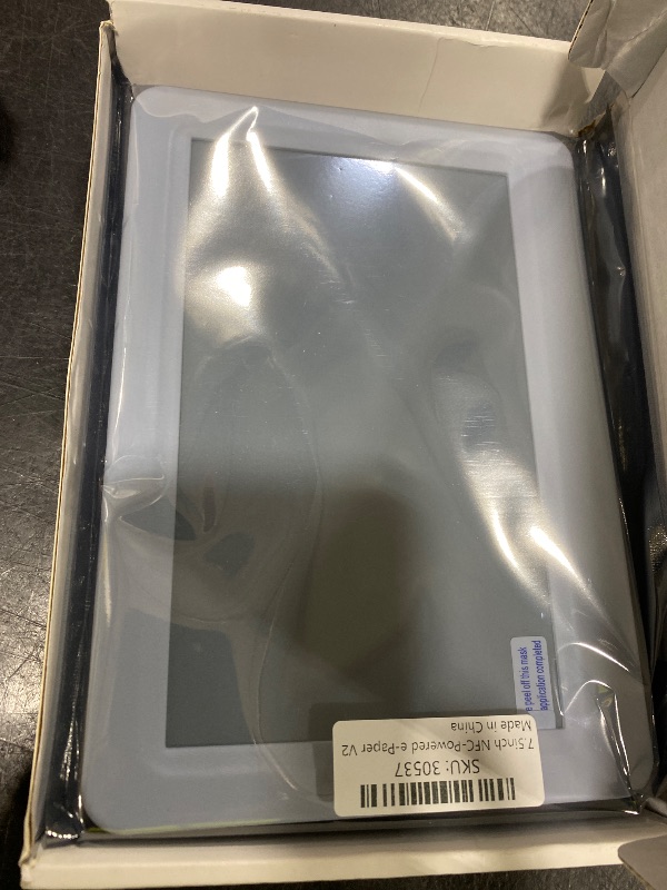 Photo 1 of Dilwe 7.5 Inch E-Ink Screen, 800 x 480 Passive NFC E-Ink Display Support, Price Tag, Brushing, Power Supply No Battery(White)