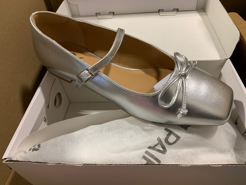 Photo 1 of Women's Shoes ,Size 9,Silver