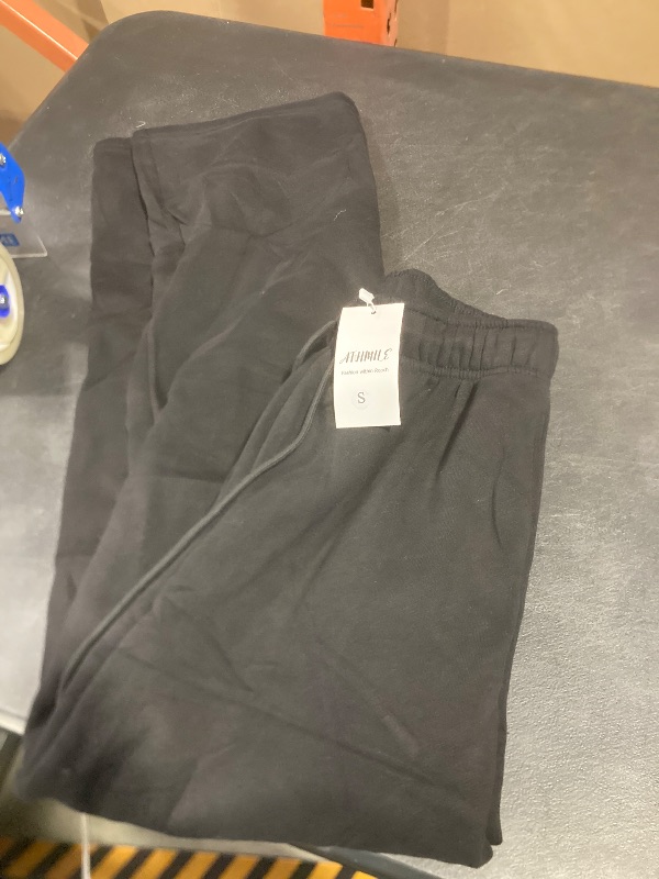 Photo 1 of ATHMILE Womens Sweatpants 2026 Fall Baggy Wide Leg Sweatpant Fleece Lined Straight Leg Sweat Pants
small