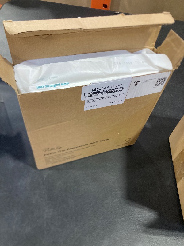 Photo 1 of 4 Pack Disposable Bath Towels Durable Large Portable Thicken Camping Towels for Travel Hotel Business Trip Swimming Pet Towels Sauna Spa Hot Spring Water Play 55''X27.5''