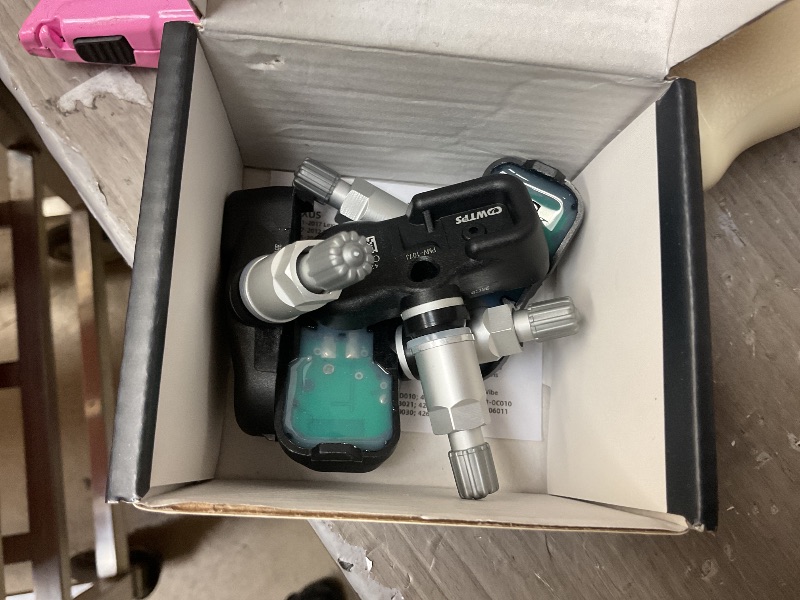 Photo 1 of CDWTPS TPMS Tire Pressure Monitor Sensor, 4-Pack fit Toyota Lexus Camry Scion-Avalon, Camry, Corolla, Highlander, Prius, Rav4,Yaris, ES LS GS Series Replace#4260733011 PMV-107J-315MHZ