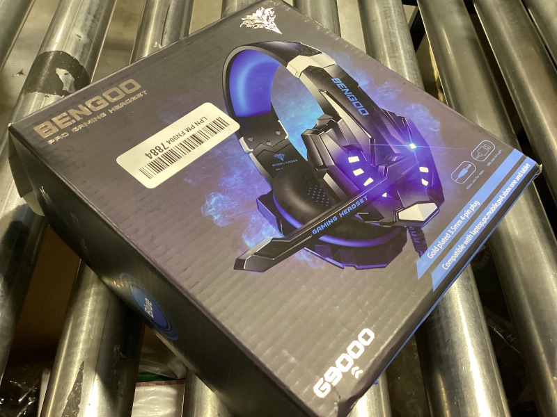 Photo 1 of BENGOO G9000 Stereo Gaming Headset for PS4 PC Xbox One PS5 Controller, Noise Cancelling Over Ear Headphones with Mic, LED Light, 7.1 Surround Sound, Soft Memory Earmuffs for Nintendo Xbox Series X|S