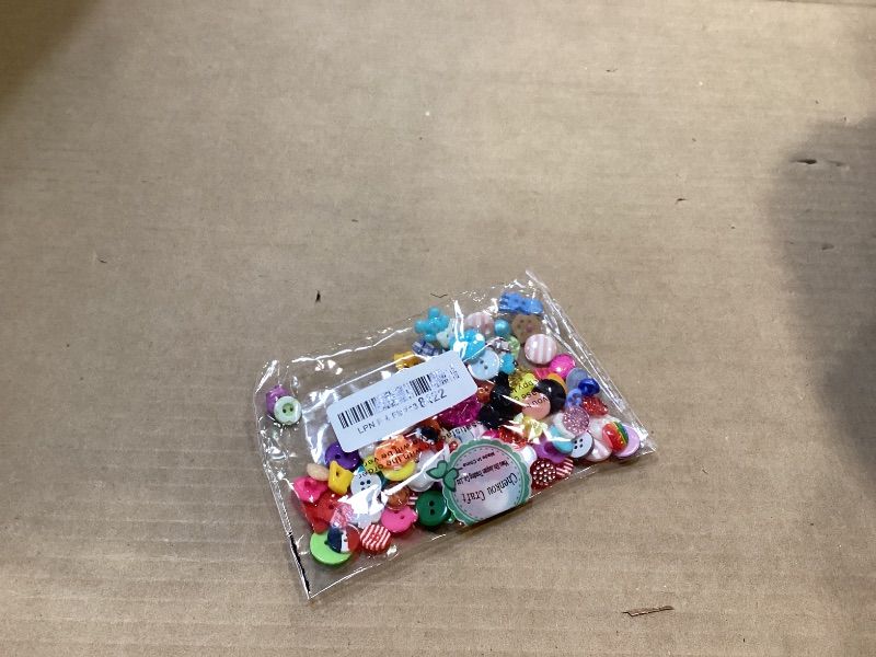 Photo 1 of Chenkou Craft Random Small Plastic Buttons DIY Sewing Craft Accessory (Mix)