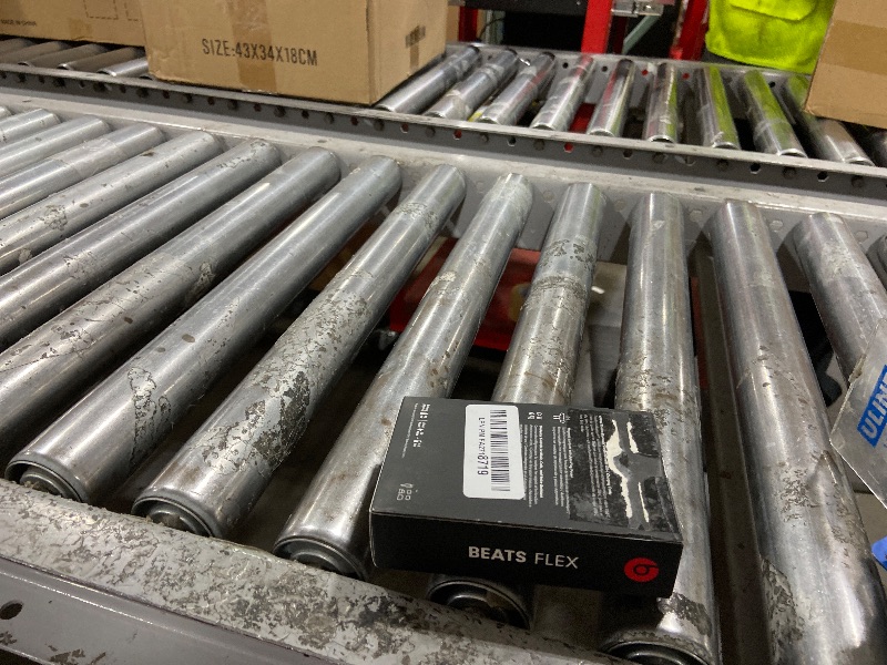 Photo 1 of NON FUNCTIONAL -----------------------------------------------------------------Beats Flex Wireless Earbuds - Apple W1 Headphone Chip, Magnetic Earphones, Class 1 Bluetooth, 12 Hours of Listening Time, Built-in Microphone - Flame Blue