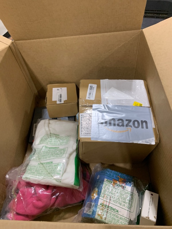 Photo 1 of Nellis variety box (please see clerk notes)