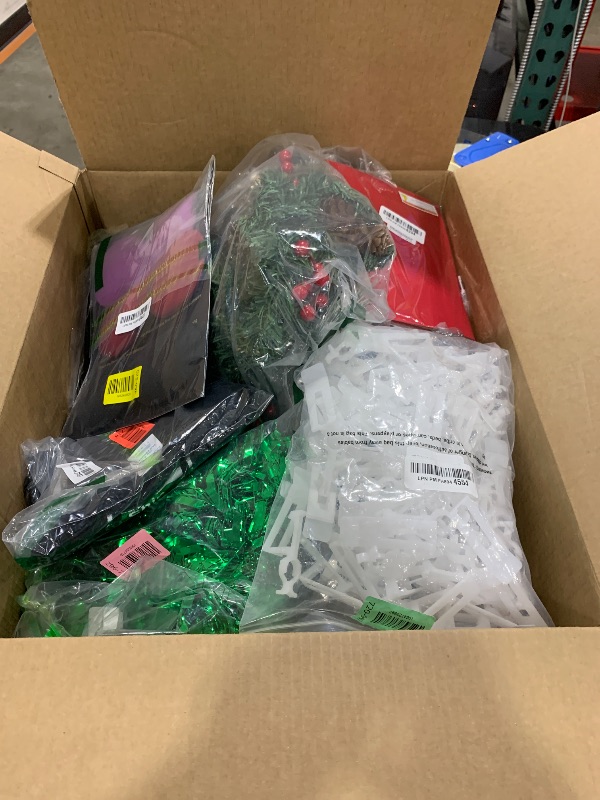 Photo 1 of Nellis variety box (please see clerk notes)