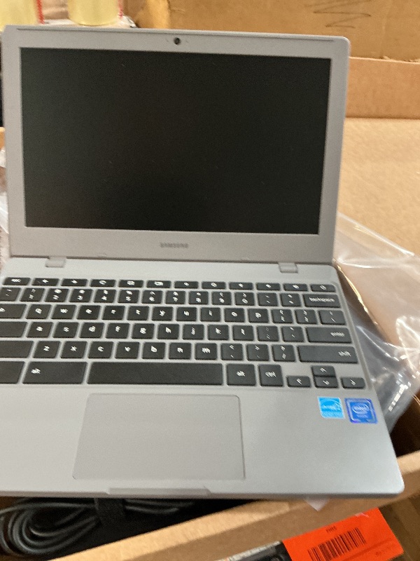Photo 1 of ** Chromebook 4 Chrome OS 11.6-inch HD Intel Celeron Processor N4000 4GB RAM 32GB eMMC Gigabit Wi-Fi - XE310XBA-K01US (Renewed)