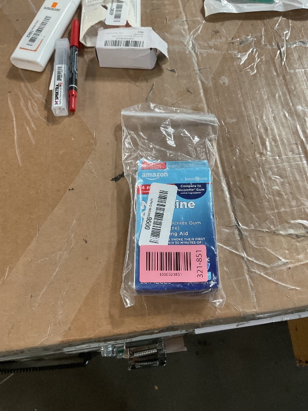 Photo 1 of ***MISSING PARTS***
Amazon Basic Care Polacrilex Coated Gum, 4 mg, Ice Mint Flavor, Stop Smoking Aid, Quit Smoking, Reduces Withdrawal Symptoms, 20 Count