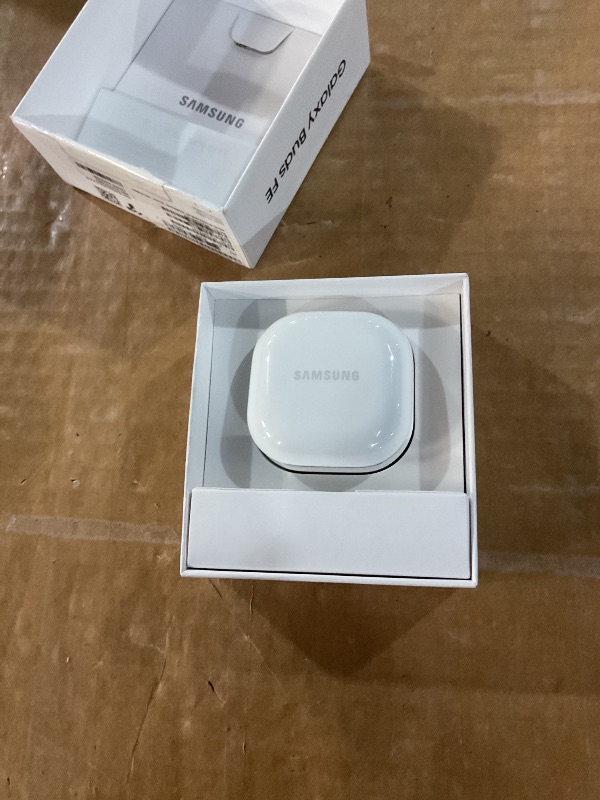 Photo 1 of ***2 RIGHT EAR BUDS***
Samsung Galaxy Buds FE True Wireless Bluetooth Earbuds, In-Ear Secure Fit, Noise Cancelling, Auto Switch Audio, Touch Control, Built-in Voice Assistant, White [US Version, 1Yr Manufacturer Warranty]