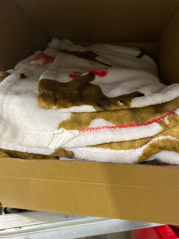 Photo 1 of *MINOR DAMAGE - USED*
Bedsure White Christmas Throw Blanket - Soft and Warm Sherpa Christmas Reindeer Throw Blankets for Couch, Sofa, Bed, Decoration Gift 50"x60"