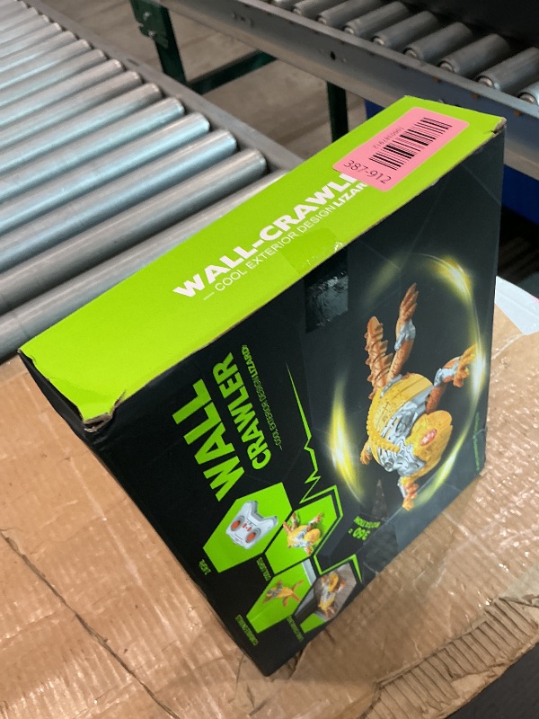Photo 1 of **UNTESTED**
ZIVWAGX 2026 Newly Wall Crawler Gecko, Rechargeable Remote Control Robot Kids Toys, Children's Remote-Controlled Gecko Crawling toyWall Climbing Toy for Kids 4+ Years