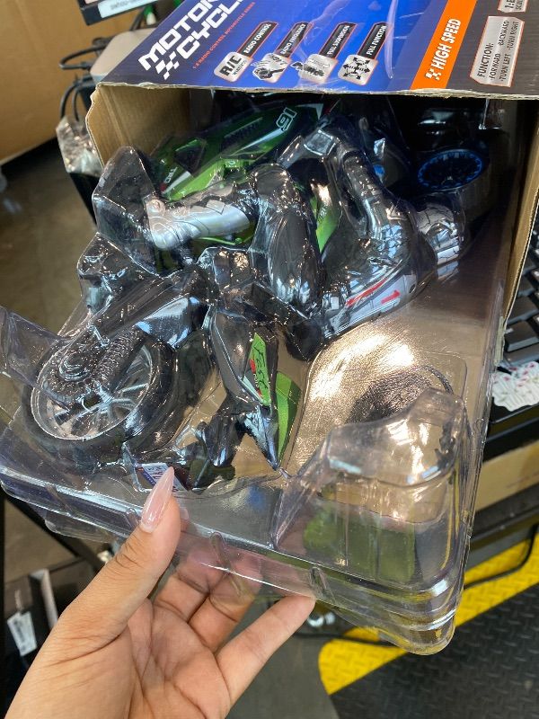 Photo 1 of **UNTESTED**
Liberty Imports 2.4G RC Remote Control Stunt Motorcycle with Riding Figure, 1:10 Scale High Speed Cross Country 360 Degree Rotation Drift Shockproof Racing Motorbike (Green)