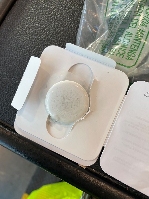 Photo 1 of *UNTESTED*
Apple AirTag (2nd Generation): Tracker for Keychain, Wallet, and More; Locator with Sound; Simple One-Tap Setup with iPhone or iPad; Key Finder with up to 1.5X Precision Finding Range*