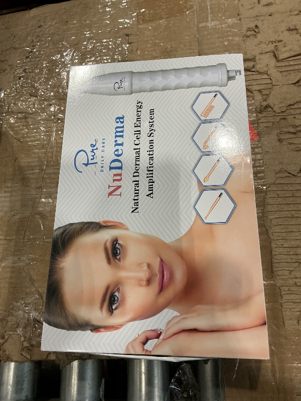 Photo 1 of *UNTESTED*
Pure Daily Care NuDerma Handheld Skin Therapy Wand Machine w/Neon – Anti-Aging - Skin Tightening - Wrinkle Reducing - Dark Circles – Clarifying - Hair & Scalp Stimulator