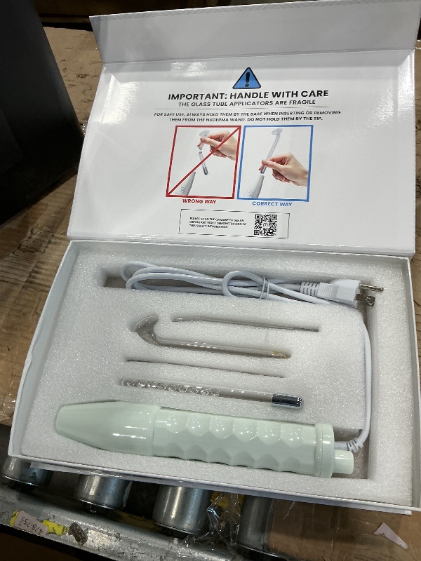 Photo 1 of *UNTESTED*
Pure Daily Care NuDerma Handheld Skin Therapy Wand Machine w/Neon – Anti-Aging - Skin Tightening - Wrinkle Reducing - Dark Circles – Clarifying - Hair & Scalp Stimulator