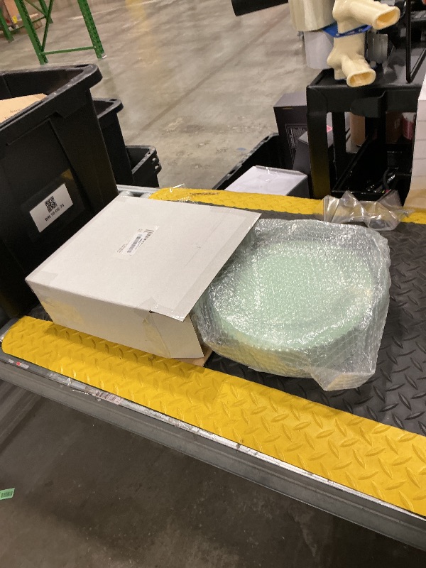 Photo 1 of *MISSING PARTS*
EI 60pcs Green Plastic Plates with Gold Rim,Disposable Heavy Duty Sage Green and Gold 10" Dinner & 7" Dessert Plastic Plate for Birthday,Afternoon Tea,Wedding,Spring,Valentine's Day,Easter