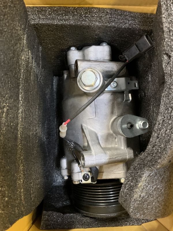 Photo 1 of ALeadingr AC A/C Compressor For Mercedes-Benz Air Conditioning Compressor ML350 R350 CLS550 GL550 5.5L CO 10807JC
