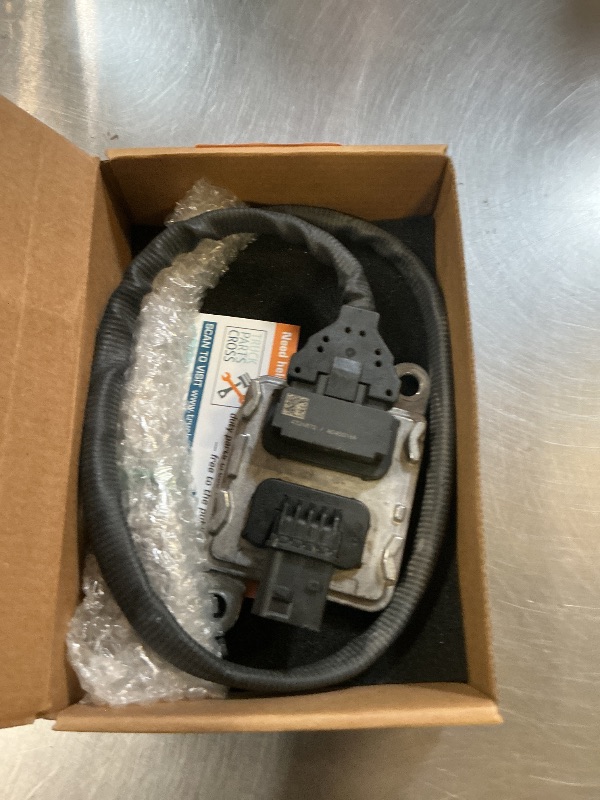 Photo 1 of Dorman 904-6015 Nitrogen Oxide (NOx) Sensor Compatible with Select Models