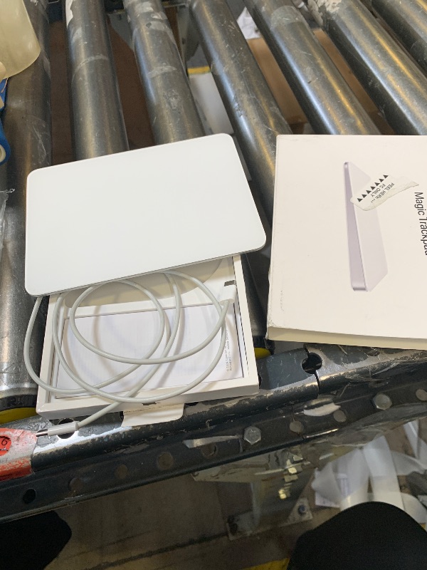 Photo 1 of Apple Magic Trackpad - White Multi-Touch Surface ???????