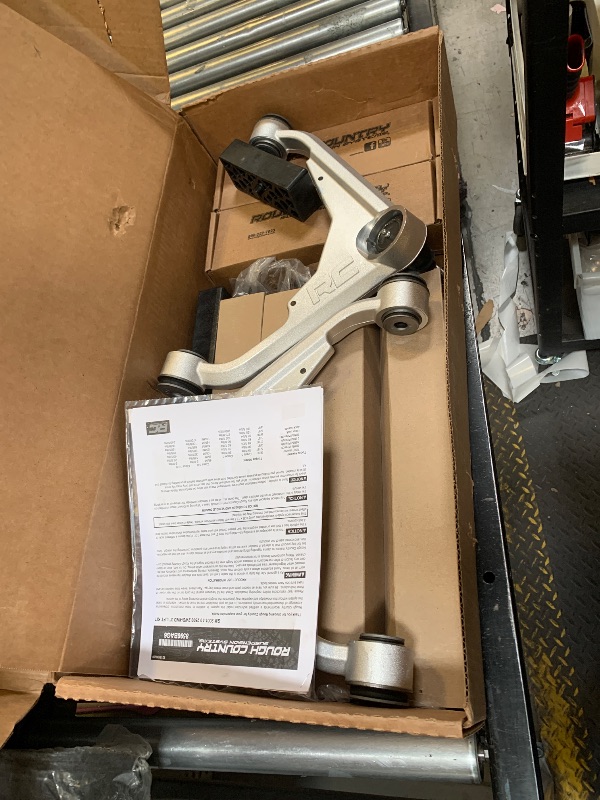 Photo 1 of Rough Country 3" Lift Kit for 2001-2010 Chevy/GMC 2500HD | FT Codes - 8596N2