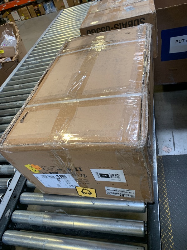 Photo 1 of VEVOR Floor Jack, 22 Ton (48501 lbs) Capacity, Steel Racing Floor Jack with Single Piston Quick Lift Pump & Extension Posts, Air Hydraulic Trolley Car Lift for SUVs, Pickups, Lifting Range 10.4"-21.3"
