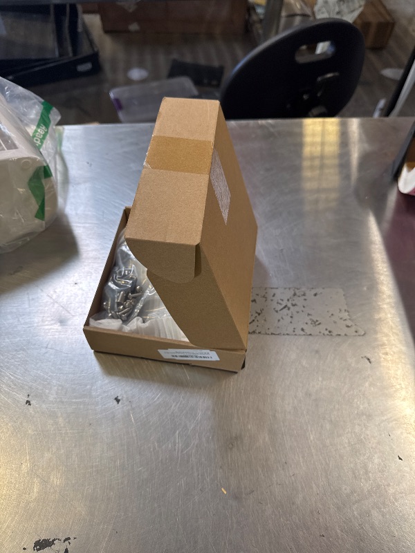 Photo 1 of Car Fuel Tank Cap Replacement Anti-theft Lock Cap Compatible with Toyot@ Tundra 2017-2021 Truck Door Locking Gas Tank Door Cap with Lock accessories (style C)