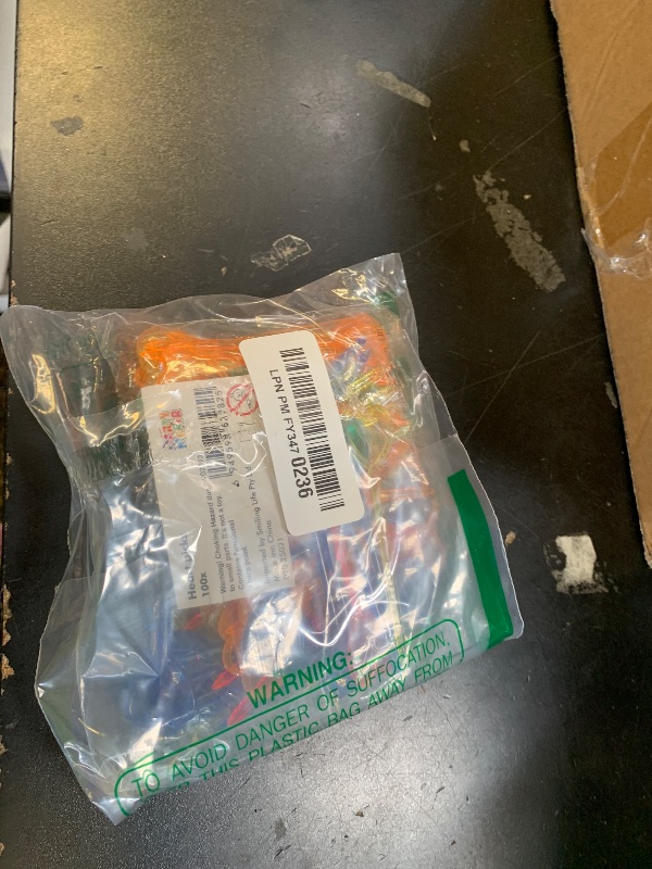 Photo 1 of 100 Pcs Multicolor Plastic Fruit Picks Toothpicks Heart Cocktail Appetizer Picks Finger Food Sticks Sandwich Drink Picks Cocktail Party Decorations Tools