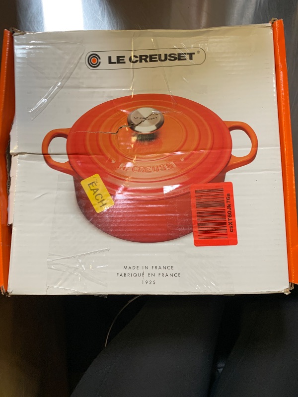 Photo 1 of Le Creuset Enameled Cast Iron Signature Round Dutch Oven, 7.25 qt., Oyster