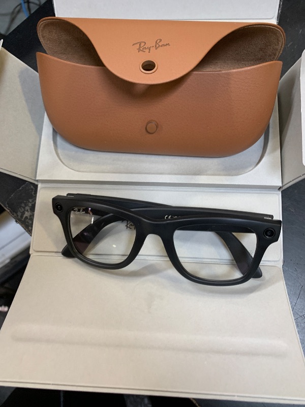 Photo 1 of Ray-Ban Meta (Gen 1), Wayfarer, Matte Black | Smart AI Glasses for Men, Women —12 MP Camera, Open-Ear Speakers for Audio, Video Recording and Bluetooth —Transitions® Green Lenses —Wearable Technology