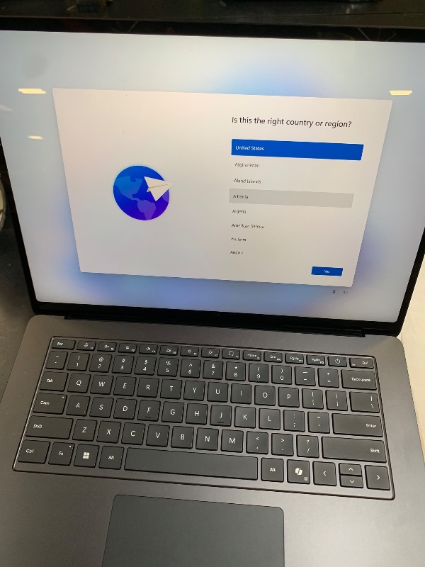 Photo 1 of 2024 Microsoft Surface Laptop 7th Edition, Copilot+ PC, 15in Snapdragon X-Elite 32GB RAM 1TB SSD Win 11H Black (Renewed)