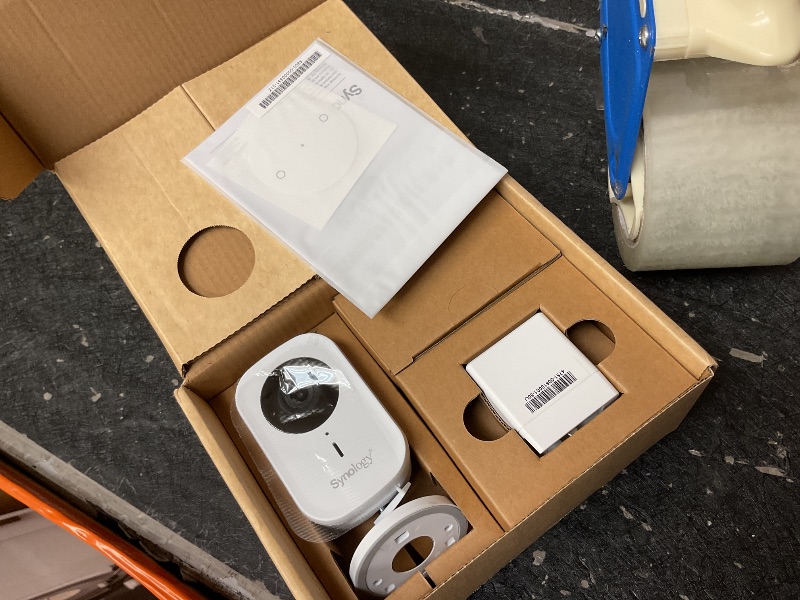 Photo 1 of Synology CC400W 4MP AI Indoor/Outdoor Wi-Fi Cube Camera with Night Vision (US Version)