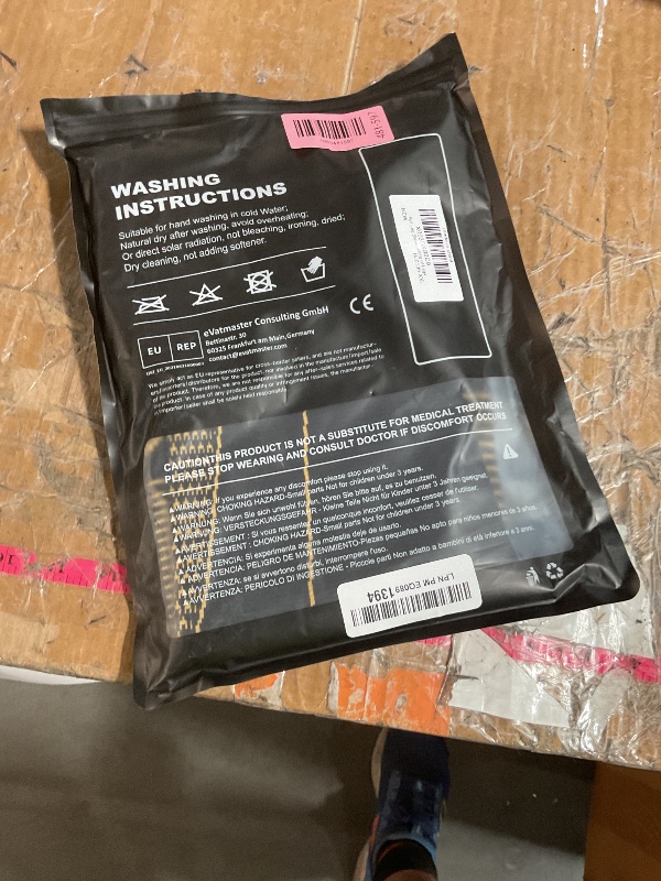 Photo 1 of ***(USED)***Full Leg Sleeves Long Compression Leg Sleeve Knee Sleeves Protect Leg, for Man Women Basketball, Arthritis Cycling Sport Football, Reduce Varicose Veins and Swelling of Legs