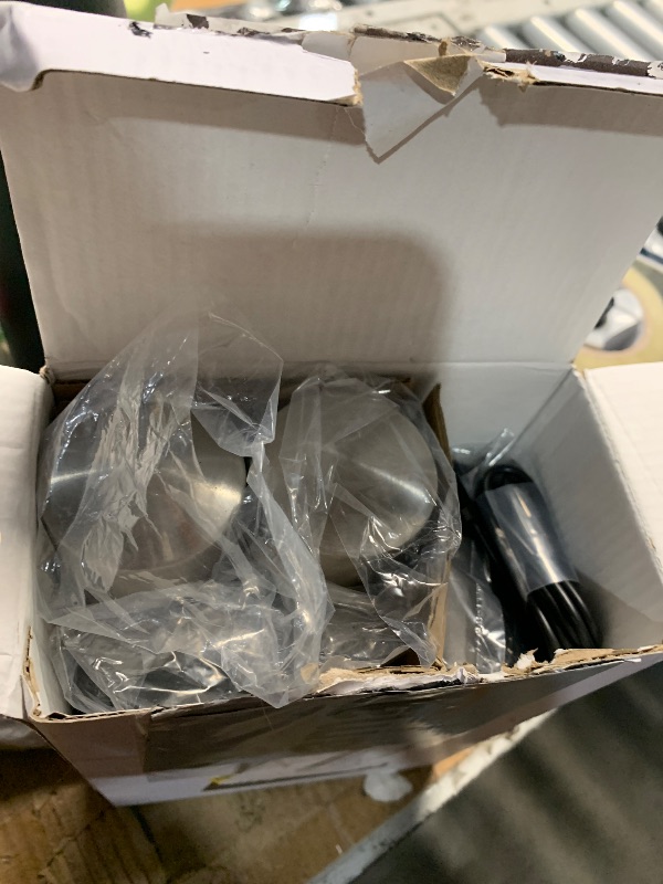 Photo 1 of ***(parts only/ non functional)***
CIRCLE JOY Electric Salt and Pepper Grinder Set Stainless Steel Spice Grinder Automatic Pepper Mills with Easy-to-Carry Dual Charging Station, White Led Light, and Adjustable Coarseness, Silver