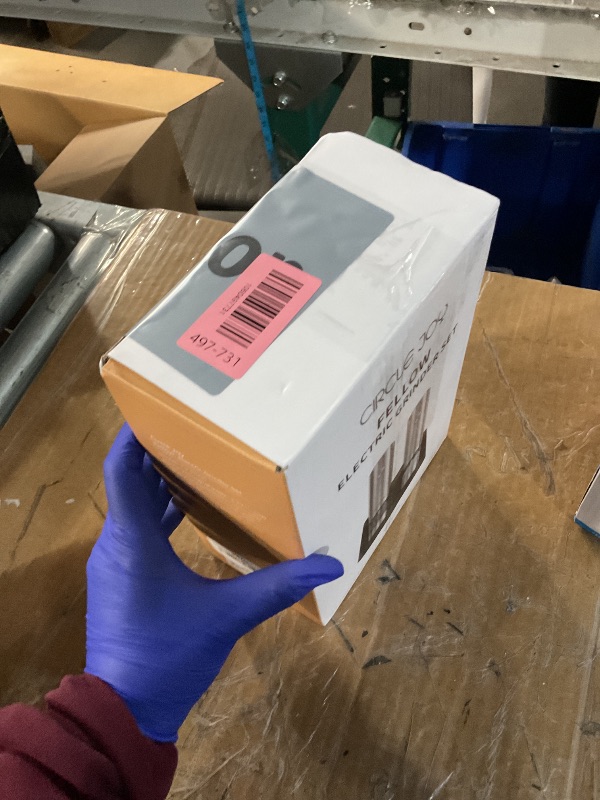 Photo 1 of ***(parts only/ non functional)***
CIRCLE JOY Electric Salt and Pepper Grinder Set Stainless Steel Spice Grinder Automatic Pepper Mills with Easy-to-Carry Dual Charging Station, White Led Light, and Adjustable Coarseness, Silver