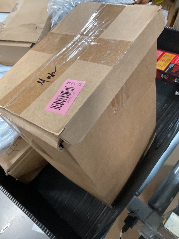 Photo 1 of (unknown if complete) (plastic) Tioncy 20 Pcs 15 oz Plastic Long Neck Bottle Empty Clear Liquor Wine Bottles