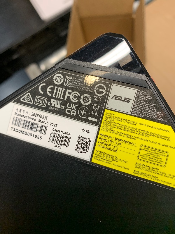 Photo 1 of ***(USED/ UNABLE TO TEST ITEM)***ASUS ZenDrive V1M External DVD Drive and Writer with Built-in Cable-Storage Design, USB-C Interface, Compatible with Win 11 and macOS, M-DISC Support (SDRW-08V1M-U)