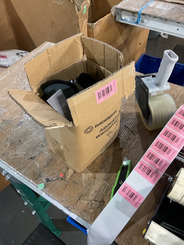 Photo 1 of * might be missing a few things *
Adjustable Weighted Vest PACEARTH Ironsand Weight Vest with Six 1-Pound Adjustable Weights, 4-10 lbs Total, Big Zipper Pouch, Home Workout Weight Vest for Men and Women in Cardio and Strength Training