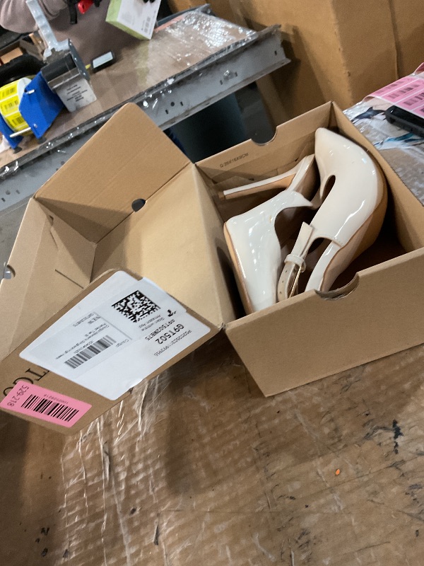 Photo 1 of ***(HEAVILY USED/ MINOR DAMAGE)***Coutgo Women's Slingback High Heels Pointed Toe Stilettos Metal Buckle Dress Party Pump Shoes, Creamy White, Size 7.5