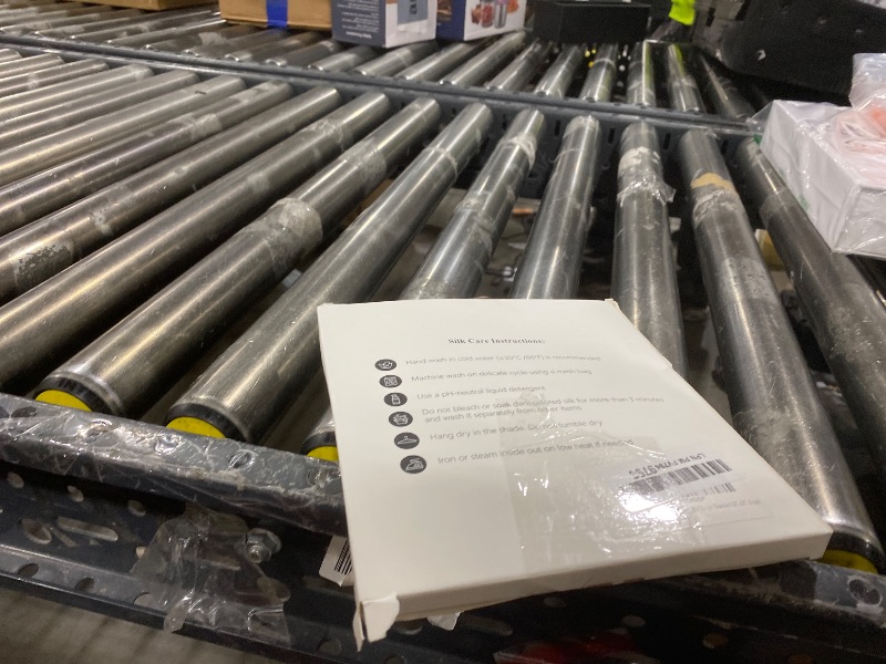 Photo 1 of ZIMASILK 100% Pure Mulberry Silk Pillowcase for Hair and Skin Health,Soft and Smooth,Both Sides Premium Grade 6A Silk,600 Thread Count,with Hidden Zipper,1pc(Standard 20''x26'',Beige)