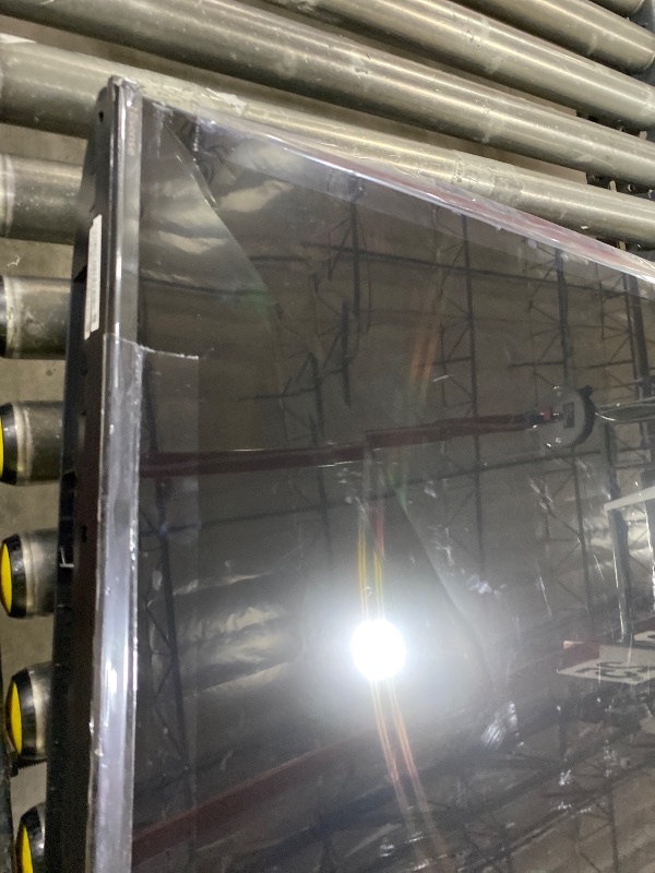 Photo 1 of Hisense 58" Class 4K UHD LED LCD Roku Smart TV HDR R6 Series 58R6E3