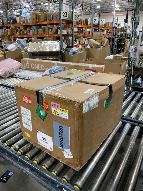 Photo 1 of Thermaltake LCGS Reactor 9880F Gaming Desktop (AMD Ryzen™ 7 9800X3D, ToughRam 32GB DDR5 6000MT/s RGB Memory, NVIDIA® GeForce RTX™ 5080, 2TB NVMe M.2, WiFi, Windows 11) T6FD-X870-580-LCS