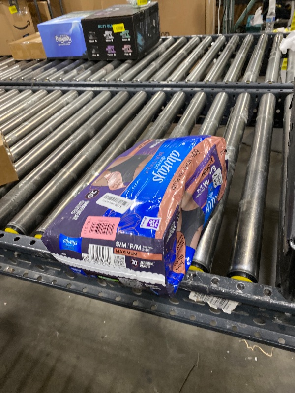 Photo 1 of Always Discreet Boutique Incontinence and Postpartum Underwear for Women, Maximum Protection, Small/Medium, Black, 20 Count