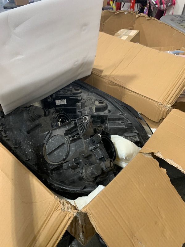 Photo 1 of Misakomo Headlights Assembly Compatible with 2012 2013 2014 2015 Volkswagen VW Passat - Replace 561941005D, 561941006D, 3411131LAS2, 3411131RAS2, VW2502148, and VW2503148 - Driver & Passenger Side