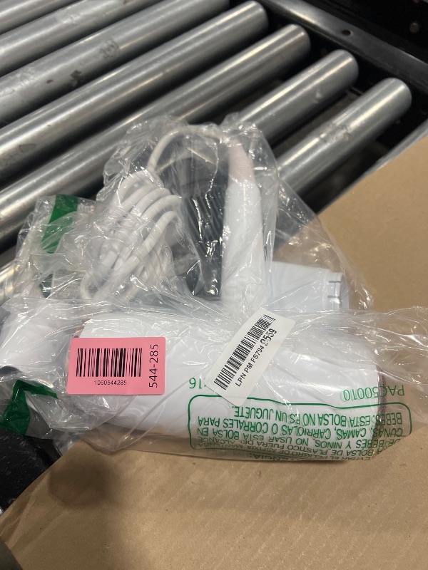 Photo 1 of T3 Featherweight StyleMax Professional Ionic Hair Dryer with Custom Heat Automation & 4 Attachments, Fast Drying, Lightweight with 5 Heat & 3 Speed Settings, 2 Concentrators, Diffuser & Smoothing Comb