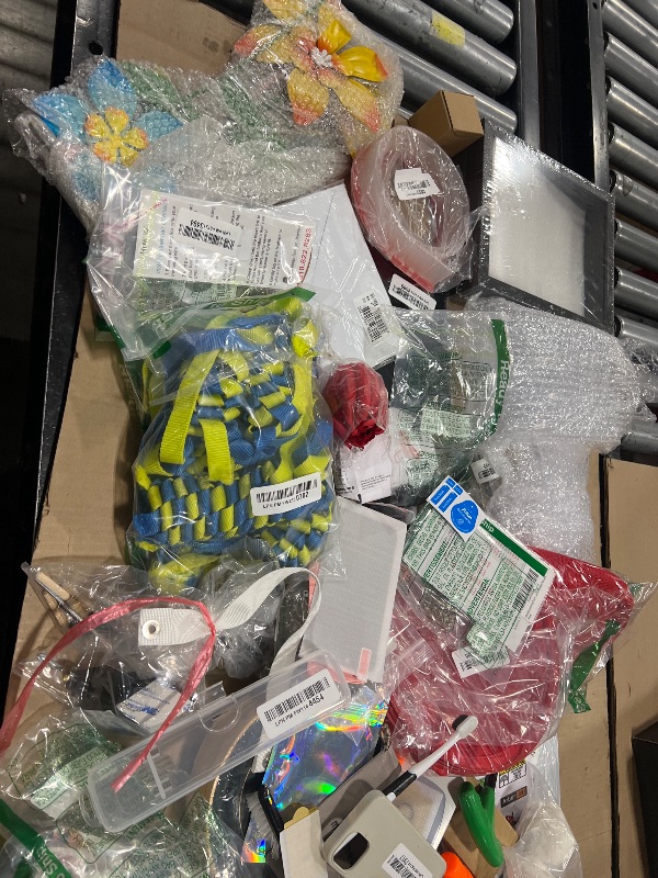 Photo 1 of box of mixed items